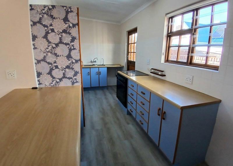 2 Bedroom Property for Sale in Stilbaai Wes Western Cape